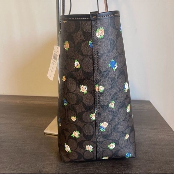 NWT Coach City Tote In Signature Canvas With Vintage Mini Rose Print - Picture 4 of 9